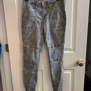 Camo high rise jeggings